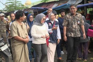 Jelang Natal dan Tahun Baru, Pemkab Mamuju Pantau Harga Bapok di Pasar Baru