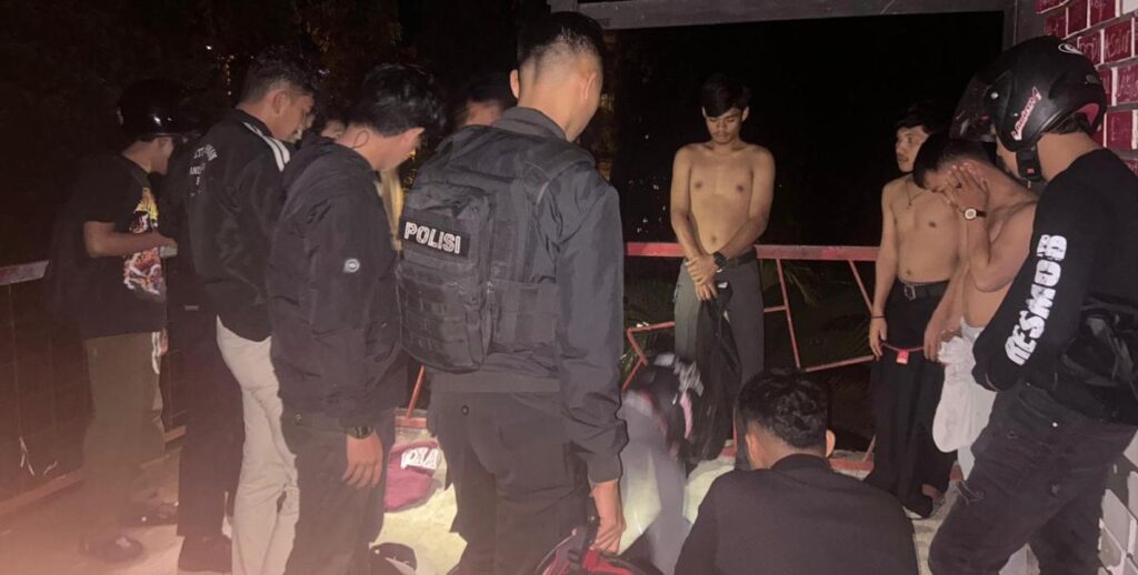 4 Pemuda Diamankan Polisi, Ditemukan Miras dan Puluhan Butir Boje