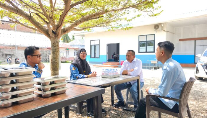 Dinkes Sulbar Perketat Pengawasan Program Makanan Bergizi Gratis di SPPG Rangas Beach