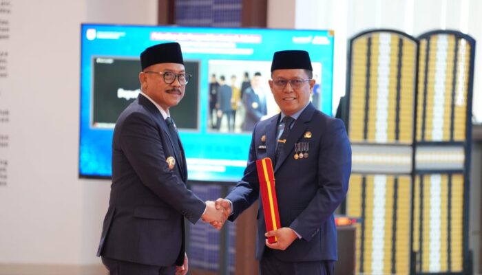 Suhardi Duka Lantik Junda Maulana Sebagai Sekda Sulbar, Tekankan Penguatan Tata Kelola Pemerintahan