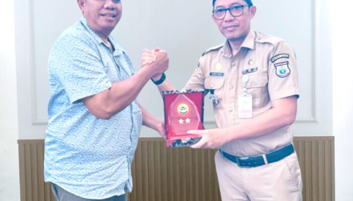 Sinergi Cegah IRET, Densus 88 Ganjar Kesbangpol Sulbar dengan Penghargaan