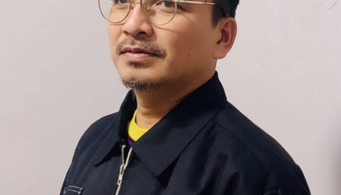 Ramadhan dalam Hiperrealitas: Antara Layar, Algoritma, dan Kesalehan yang Dipertontonkan