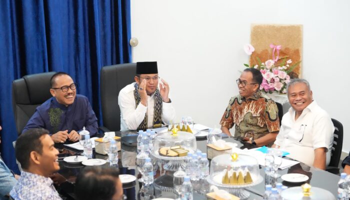 Gubernur Sulbar Suhardi Duka Sambut Kunjungan Kaltim, Bahas Peningkatan PAD Melalui Pajak Air Permukaan