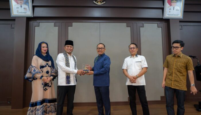 Gubernur Suhardi Duka dan Rudy Mas’ud Bahas Kerja Sama Sektor Pangan dan Transportasi Laut