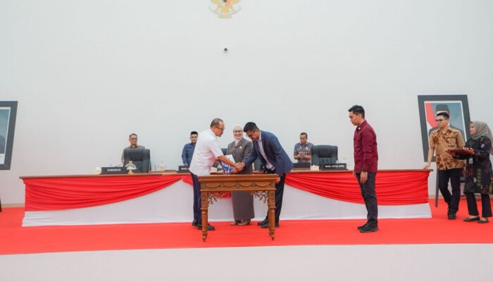 DPRD Sulbar Usulkan Pemberhentian Wagub, Gubernur Suhardi Duka Serukan Proses Transisi yang Dewasa