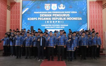 Sekda Sulbar Kukuhkan KORPRI Polman, Tekankan Profesionalisme ASN