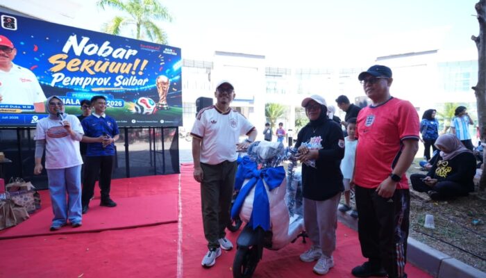 orak Sorai Warnai Nobar Piala Dunia di Halaman Kantor Gubernur Sulbar, Argentina Menang atas Swiss