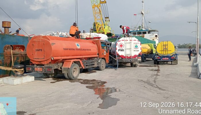 Akses Air Bersih Terbatas, BPBD Sulbar Salurkan Bantuan ke Kepulauan Balabalakang