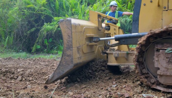 Percepat Konektivitas, Gubernur Suhardi Duka Genjot Perbaikan Jalan Provinsi di 2026