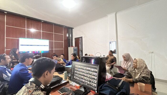 Wujudkan Pemerintahan Transparan, DiskominfoSS Sulbar Matangkan Strategi Komunikasi dan Evaluasi PPID